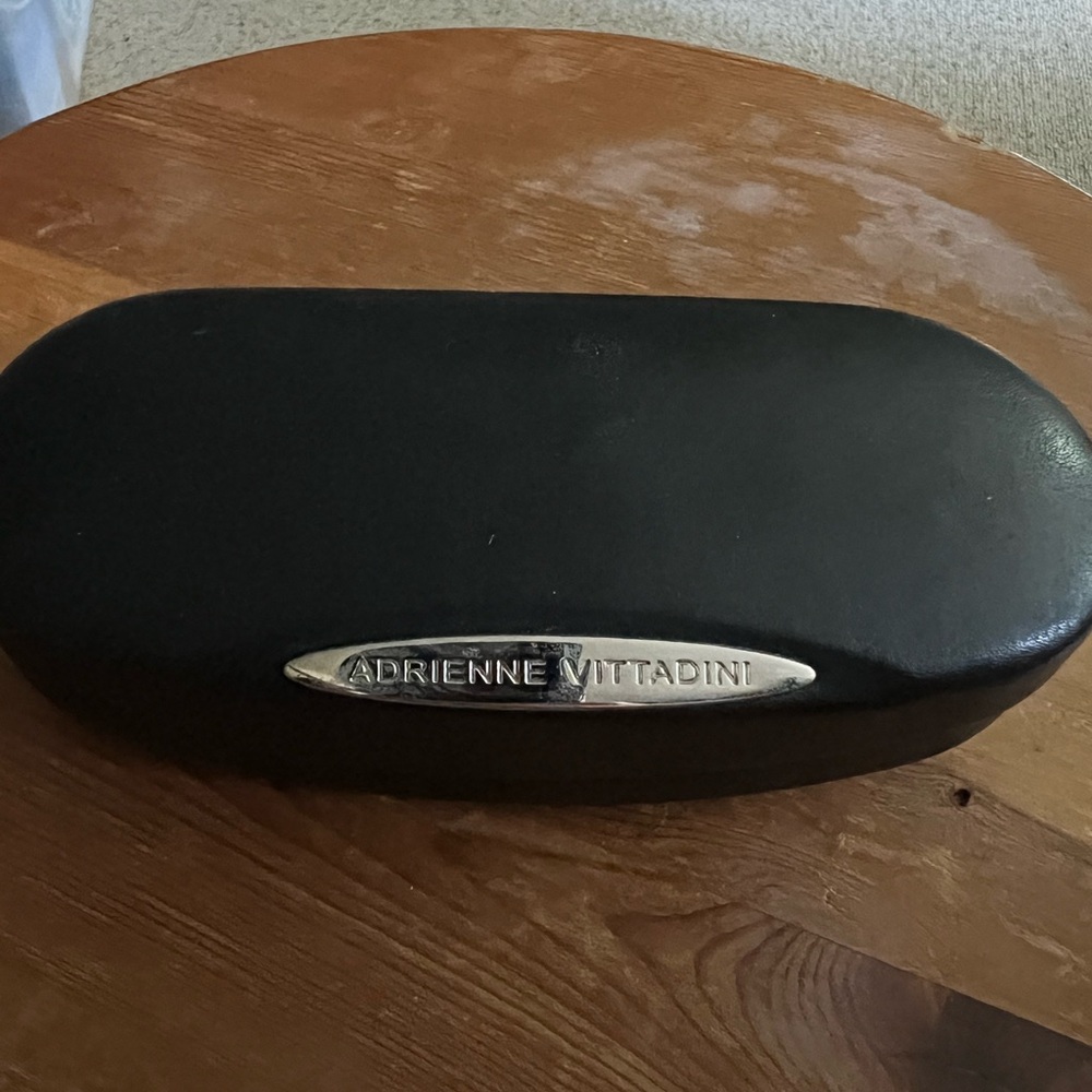 Adrienne Vittadini Black Hard Shell Glasses Case Suede Lining